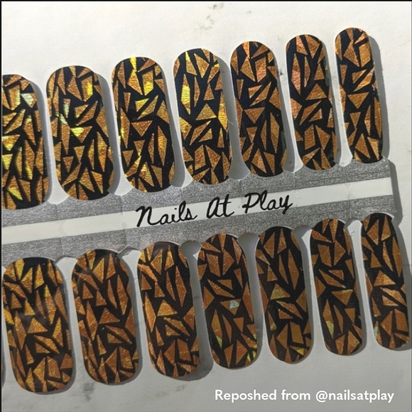 Last chance! Shards of Gold Nails at Play Nail Wraps Manicure Stickers - Picture 10 of 12